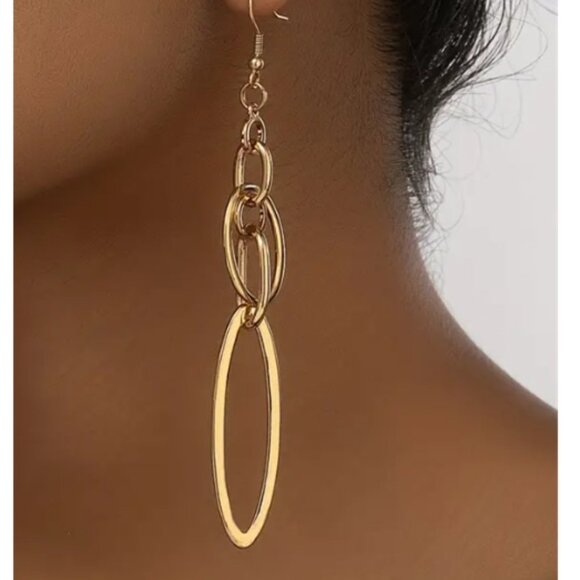 Elegant 14k Gold Plated Hollow Oval Shape Long Dangle Earrings - Picture 3 of 3